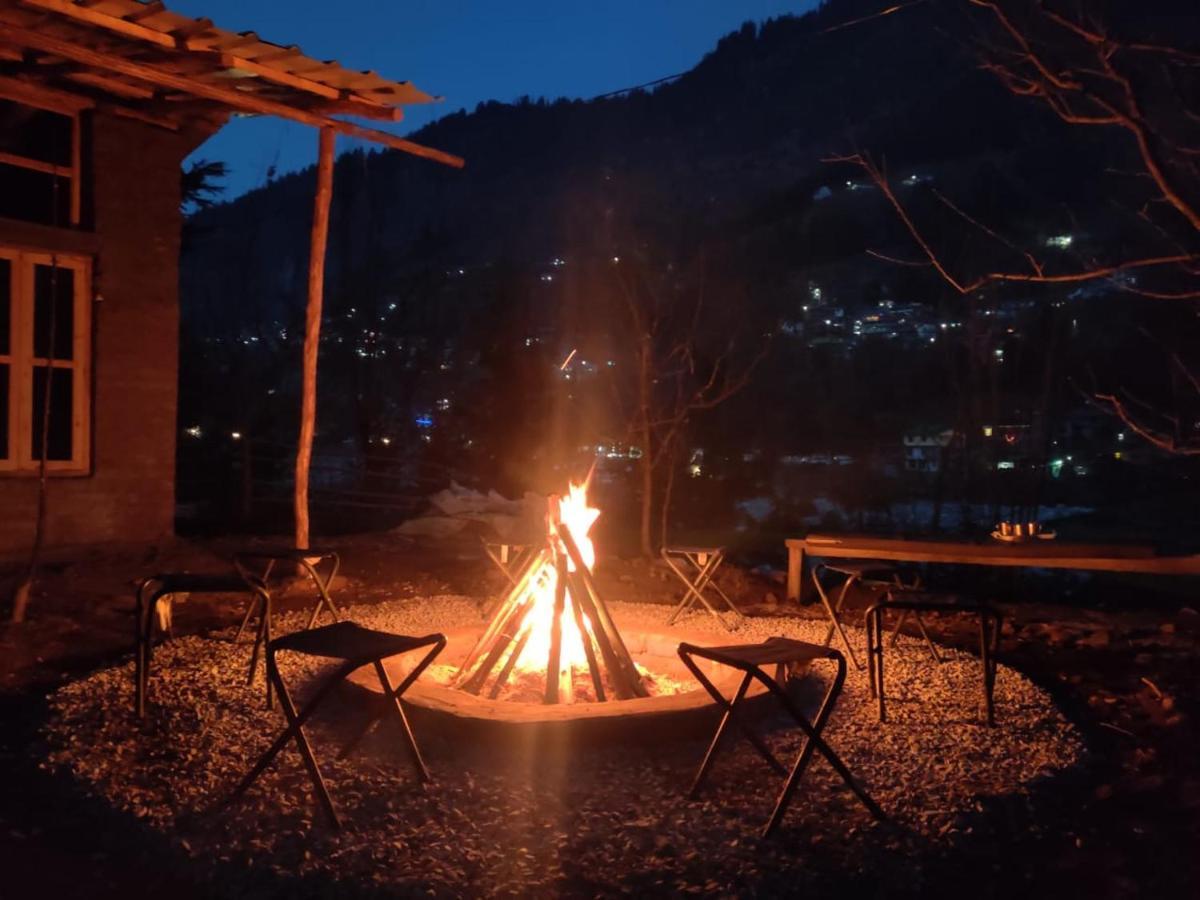 Himtrek Riverside Camps & Hostel Manali エクステリア 写真