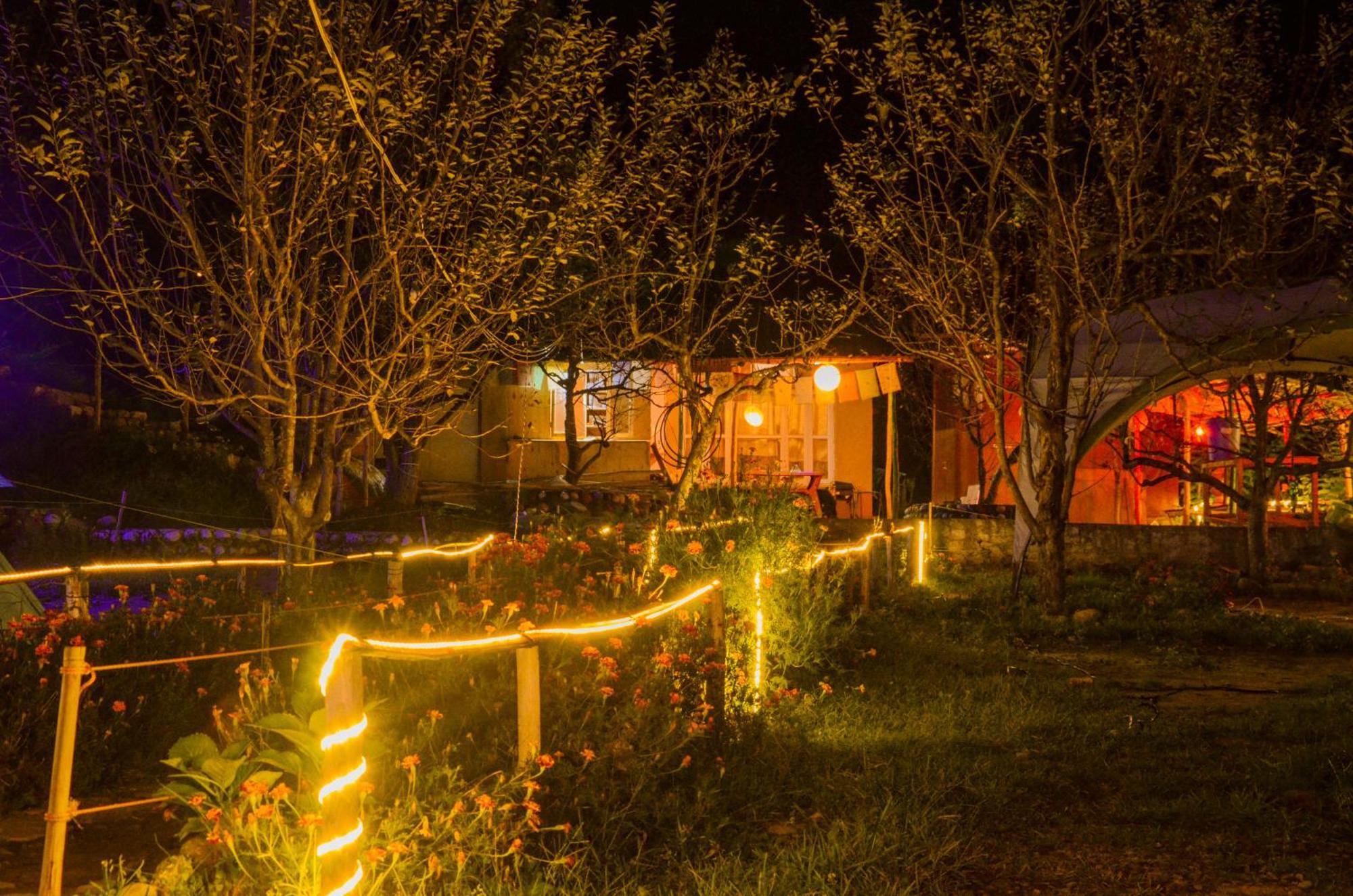 Himtrek Riverside Camps & Hostel Manali エクステリア 写真